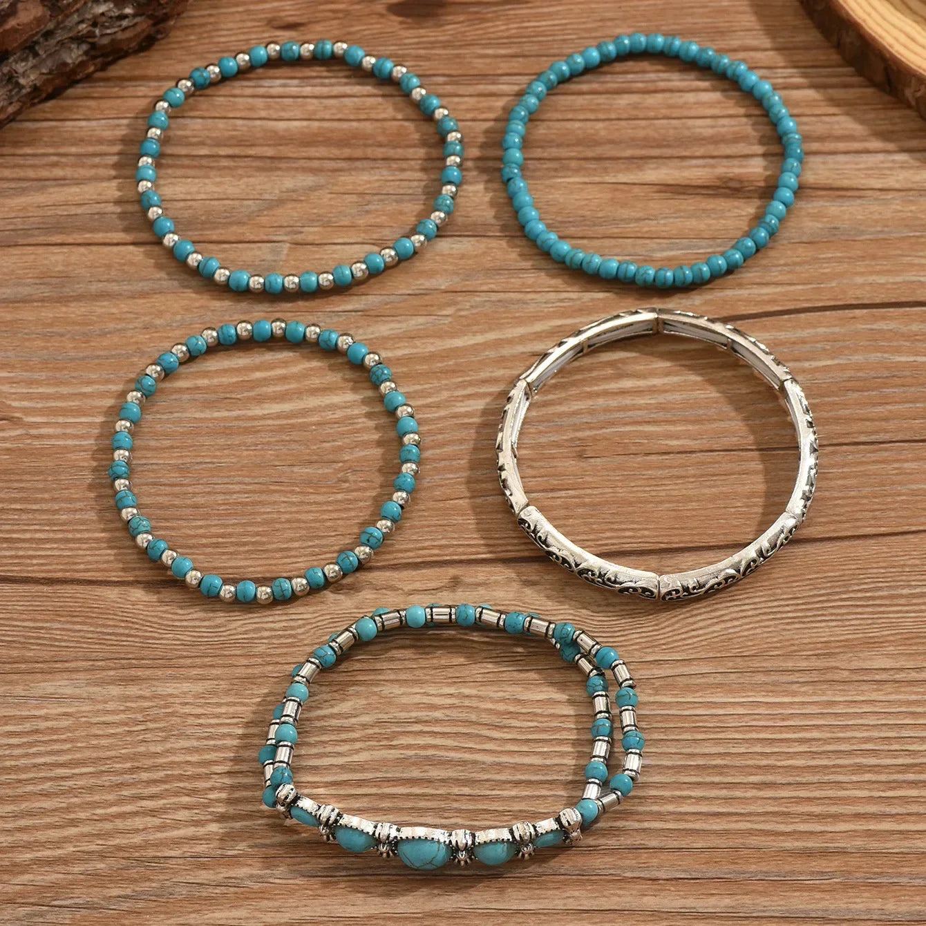 Set di bracciali boho con perline turchesi